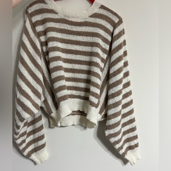 Pink Lily Sweaters - Pink Lily Brown and White Crew Neck Sweater with Balloon Sleeves